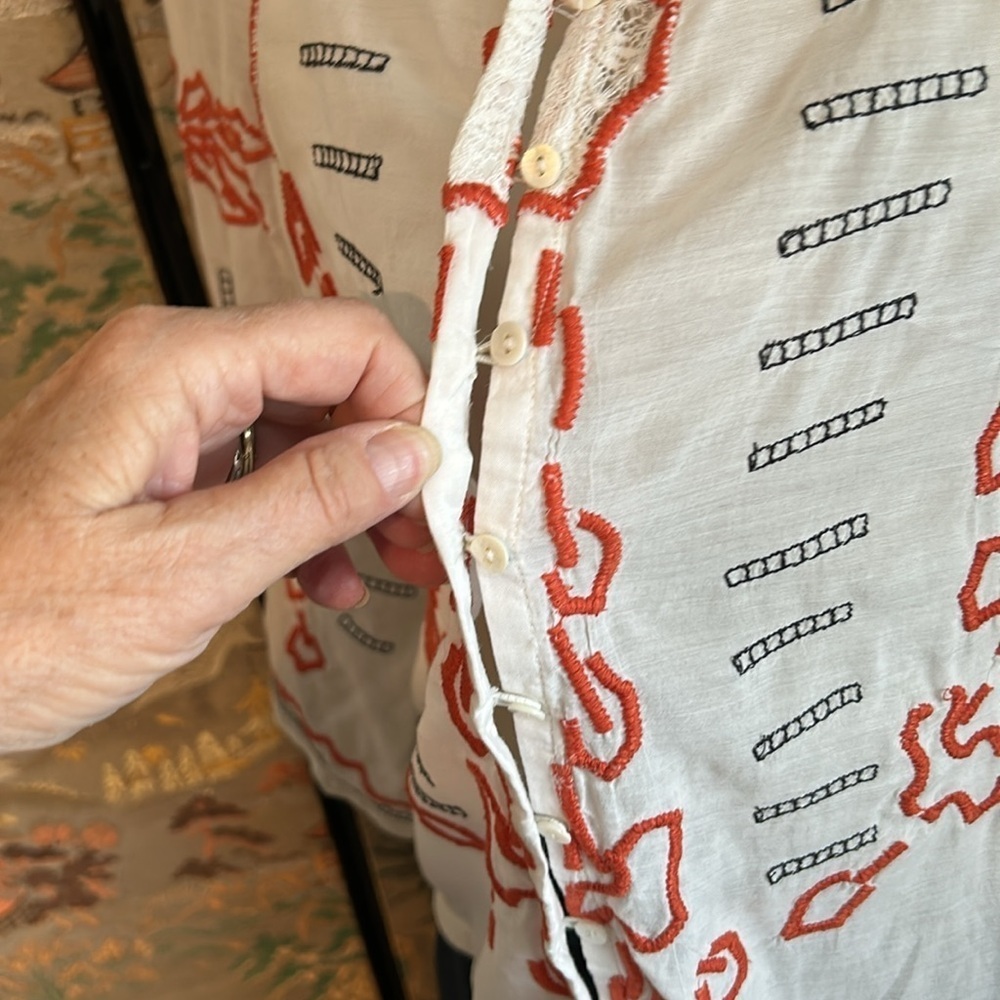 FREE PEOPLE EMBROILED CROCHET DETAIL BOHO HIDDEN BUTTONS CLOSURE BLOUSE TOP SZ M - Picture 4 of 15
